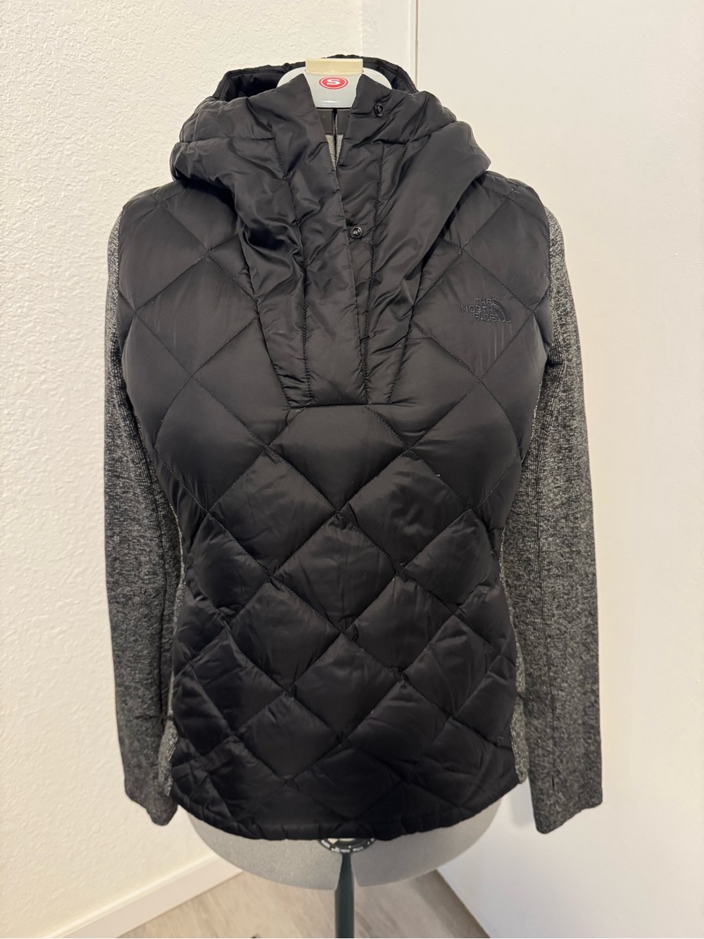 The North Face Hooded Puffer Sweater Size M
